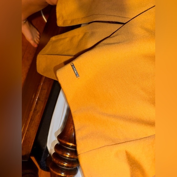 Tahari size medium orange pants - Picture 4 of 4